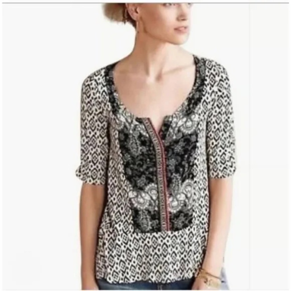 Anthropologie Akemi + Kin Ikat Paisley Floral Split Neck Top SIZE XS
